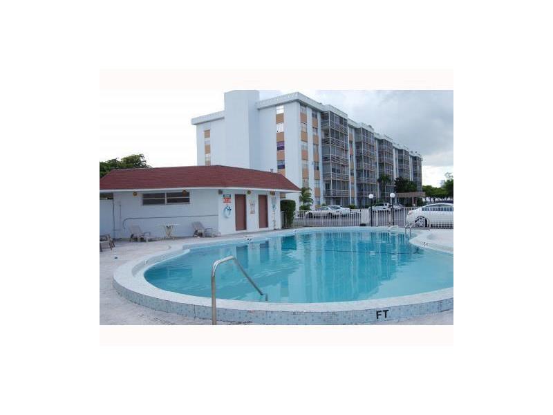 16465 Northeast 22nd Ave, North Miami Beach, FL 33160