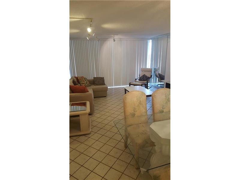 18031Biscayne Blvd, Aventura, FL 33160