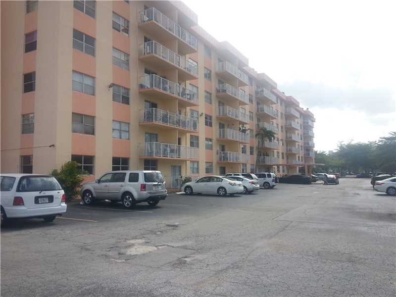 16465 Northeast 22nd Ave, Miami, FL 33160