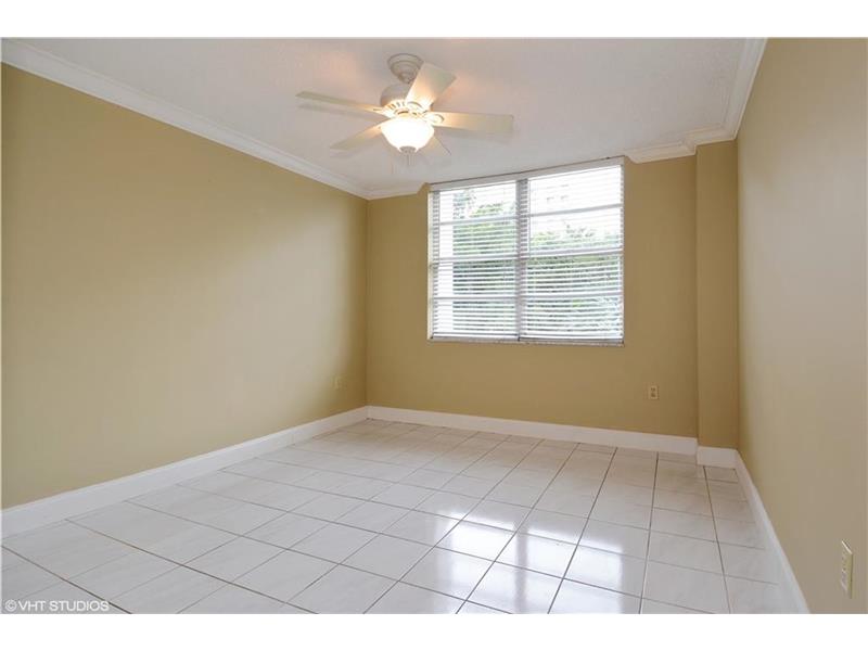 2780 Northeast 183rd St, Aventura, FL 33160