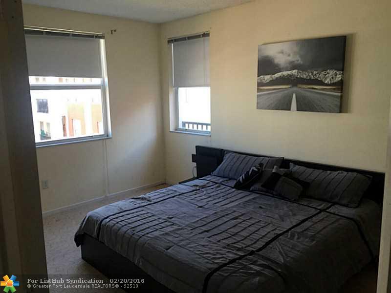 17100 N BAY RD 1911, Sunny Isles Beach, FL 33160