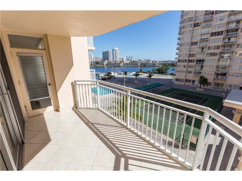 18061Biscayne Blvd, Aventura, FL 33160