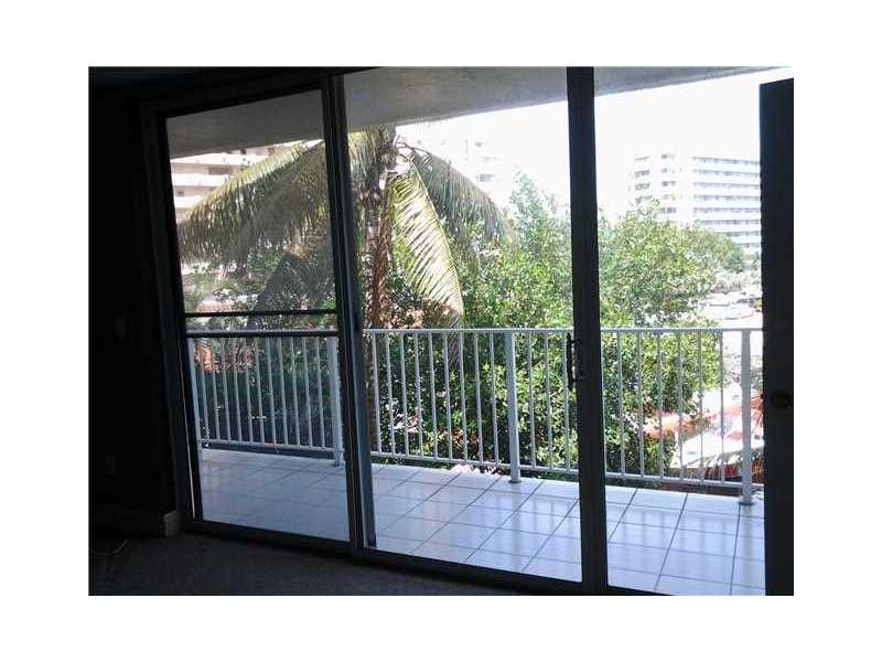 16531 Northeast 35th Ave, North Miami Beach, FL 33160