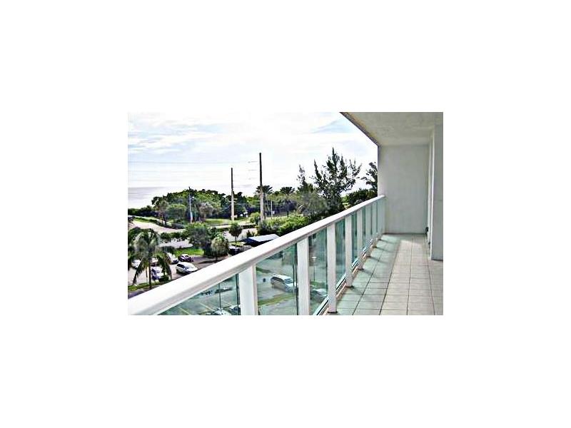 100Bayview, Sunny Isles Beach, FL 33160