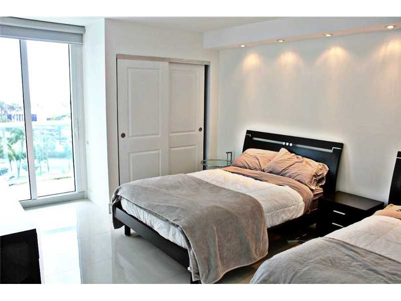 100Bayview, Sunny Isles Beach, FL 33160
