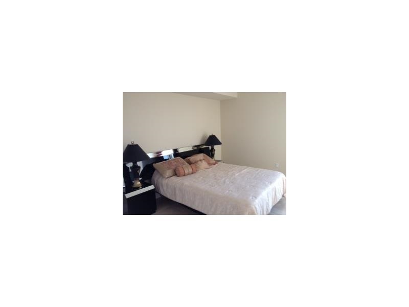 17555Atlantic Blvd, Sunny Isles Beach, FL 33160