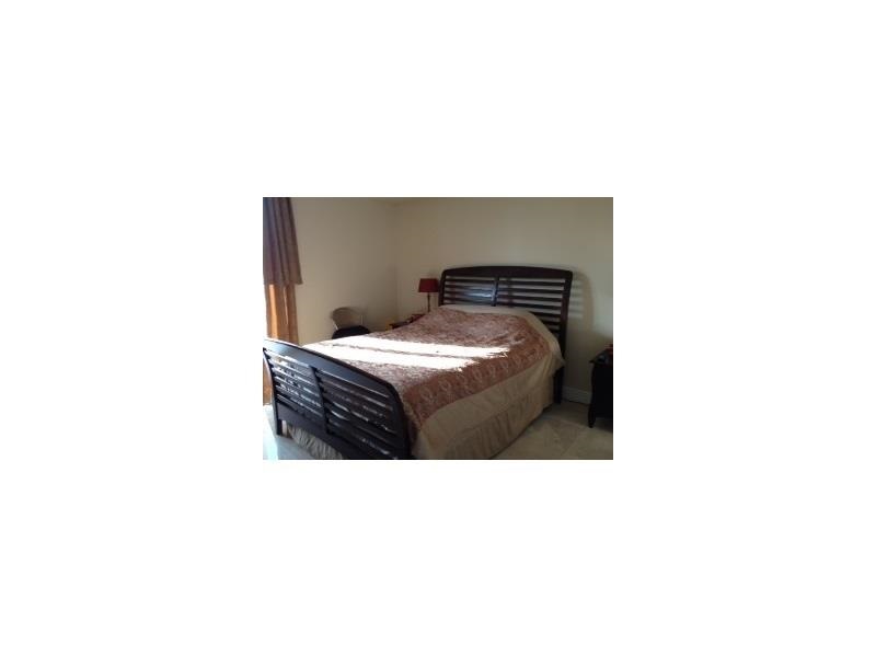 17555Atlantic Blvd, Sunny Isles Beach, FL 33160