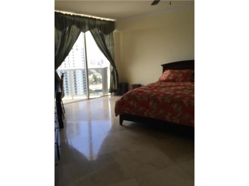 18911Collins Ave, Sunny Isles Beach, FL 33160