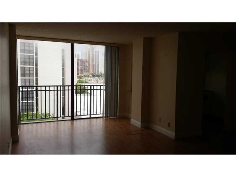 16909 North Bay Rd, Sunny Isles Beach, FL 33160