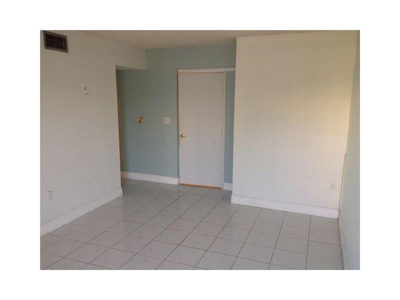 250180th Dr, Sunny Isles Beach, FL 33160