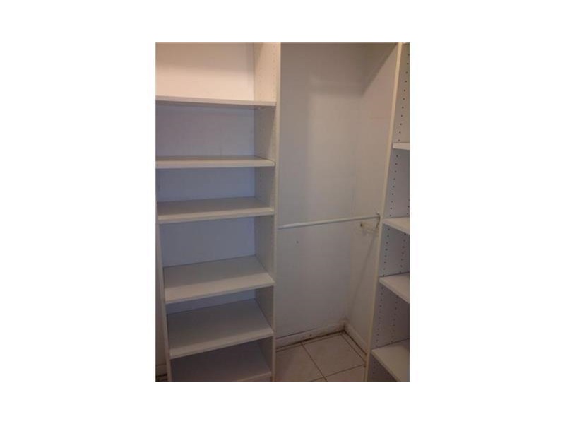 250180th Dr, Sunny Isles Beach, FL 33160