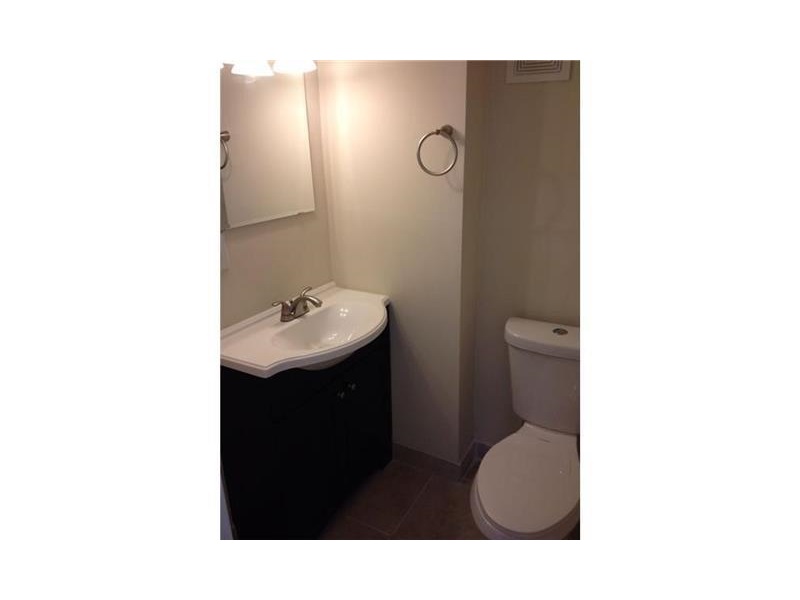 250180th Dr, Sunny Isles Beach, FL 33160