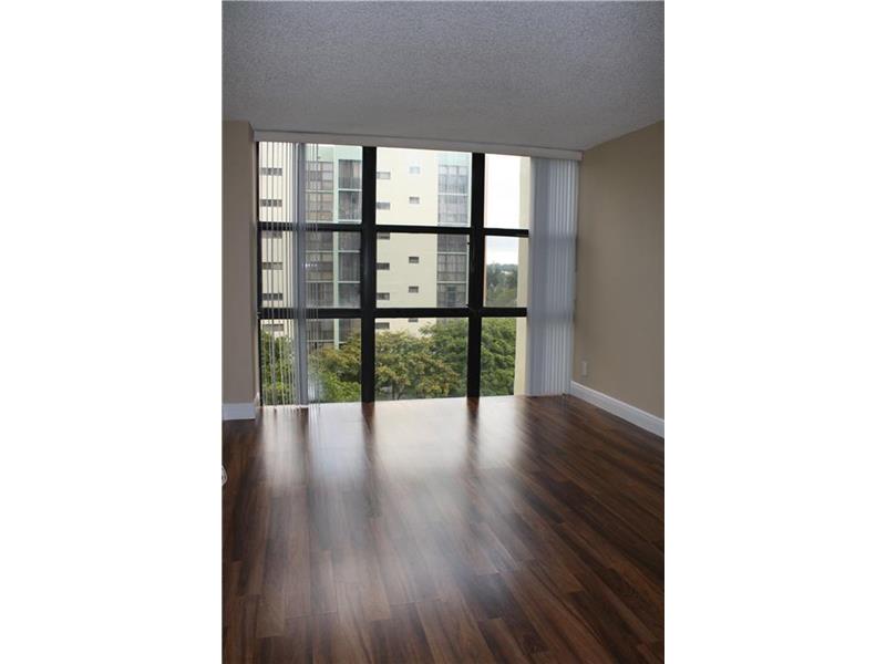 17021 North Bay Rd, Sunny Isles Beach, FL 33160