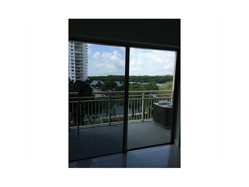 400KINGS POINT DR, Sunny Isles Beach, FL 33160