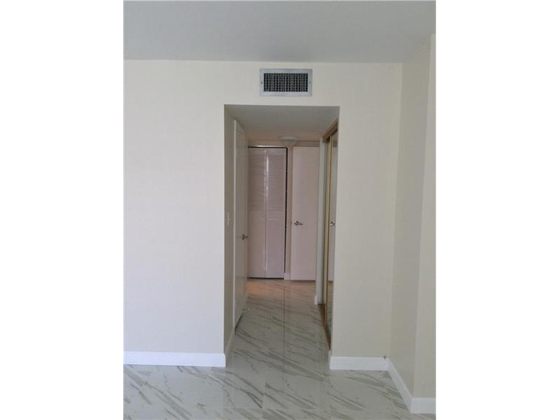 2851 Northeast 183 ST, Aventura, FL 33160