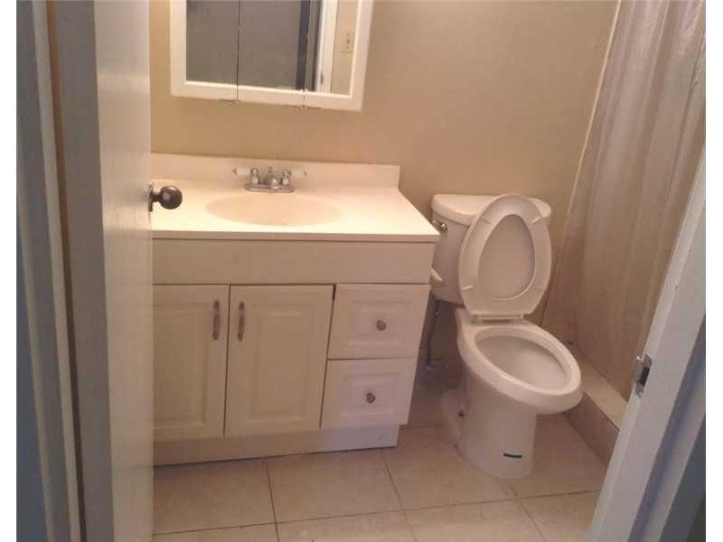 17021 North Bay Rd, Sunny Isles Beach, FL 33160