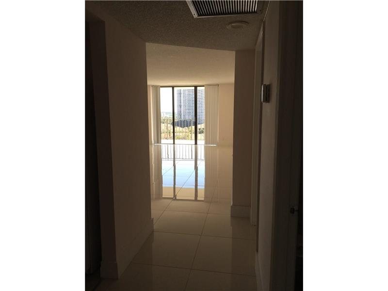 18151 NE 31st Ct 1405, Aventura, FL 33160