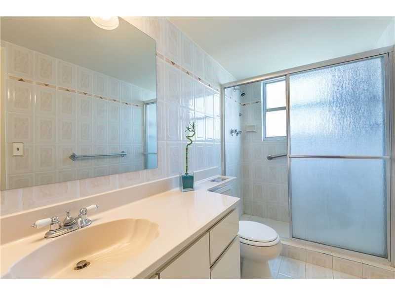 2801 Northeast 183rd St, Aventura, FL 33160