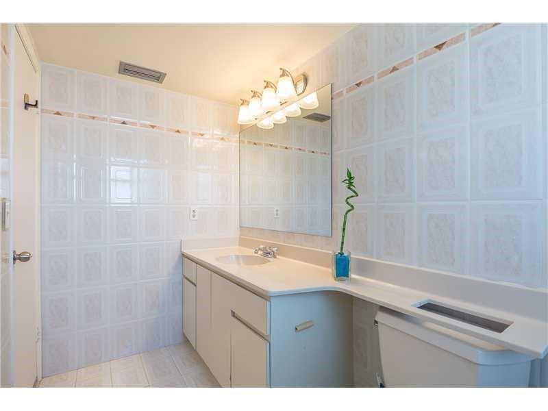 2801 Northeast 183rd St, Aventura, FL 33160