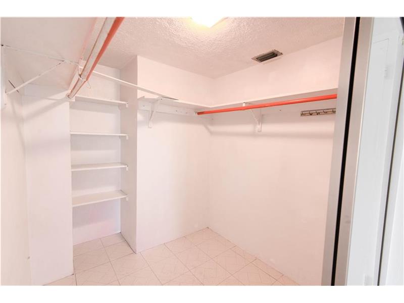 3660 Northeast 166th St, North Miami Beach, FL 33160