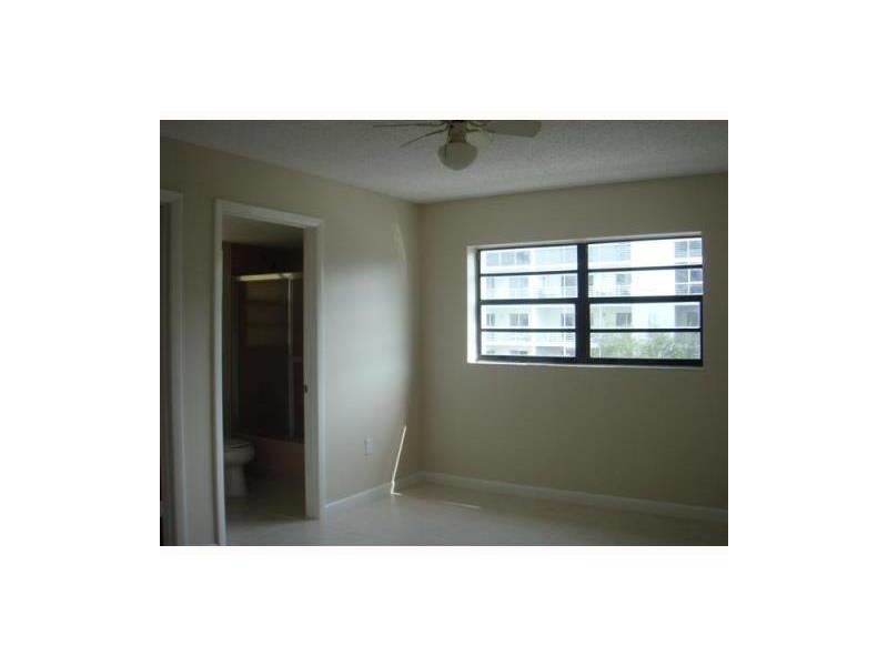 17878 East Bay Rd, Sunny Isles Beach, FL 33160