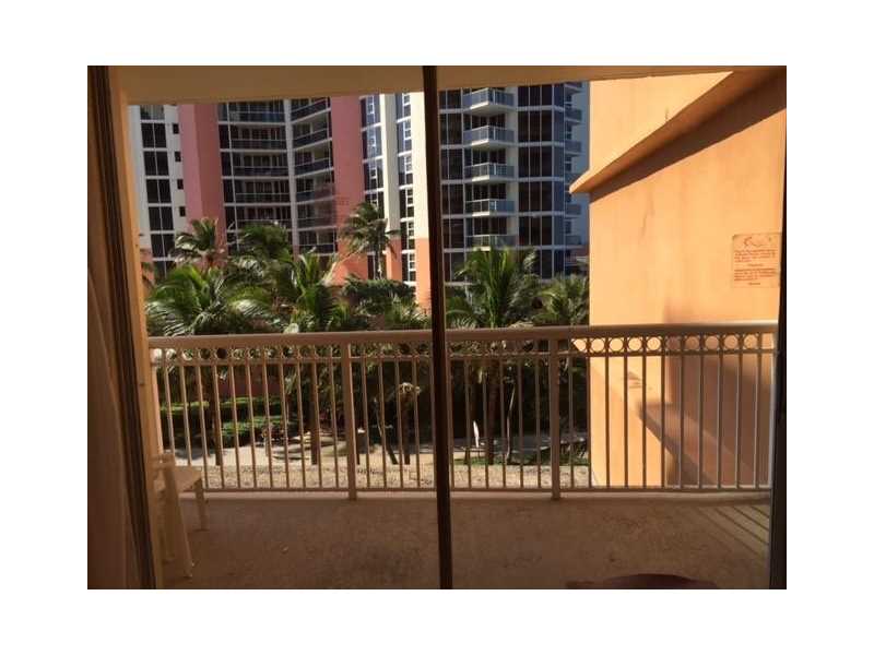 19201Collins Ave, Sunny Isles Beach, FL 33160