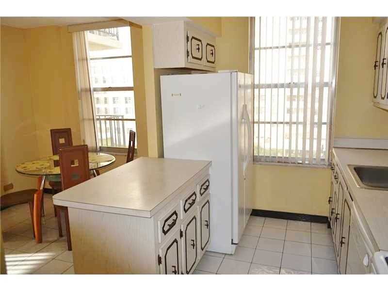 230174th St, Sunny Isles Beach, FL 33160