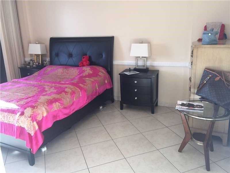 290174, Sunny Isles Beach, FL 33160