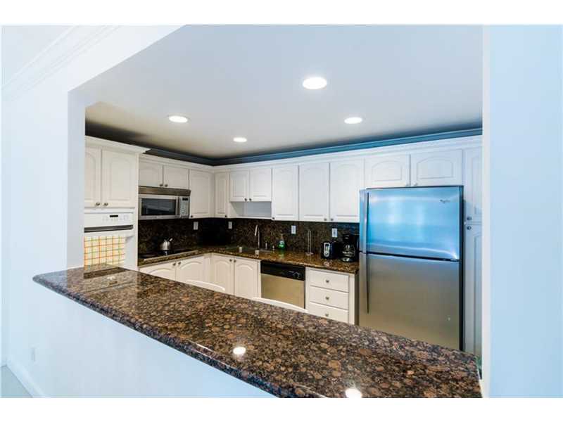 19390Collins Ave, Sunny Isles Beach, FL 33160