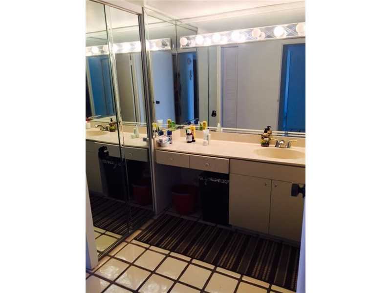 100BAYVIEW DR, Sunny Isles Beach, FL 33160
