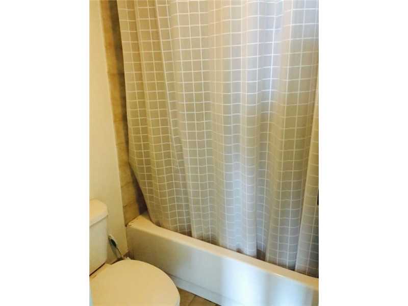 100BAYVIEW DR, Sunny Isles Beach, FL 33160
