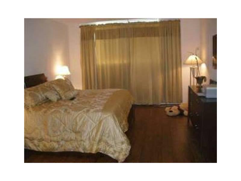 19380Collins Ave, Sunny Isles Beach, FL 33160