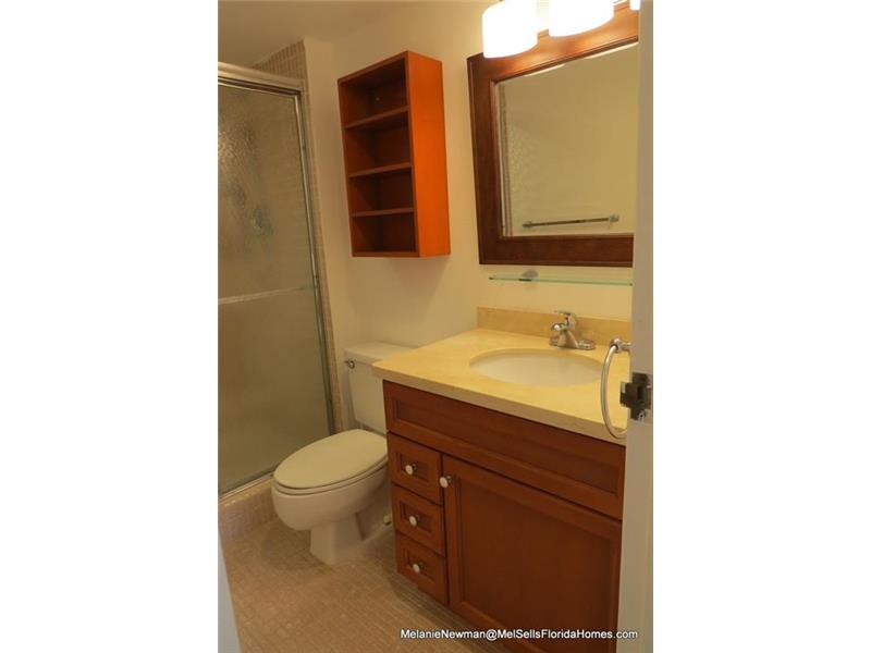 100Bayview Dr, Sunny Isles Beach, FL 33160