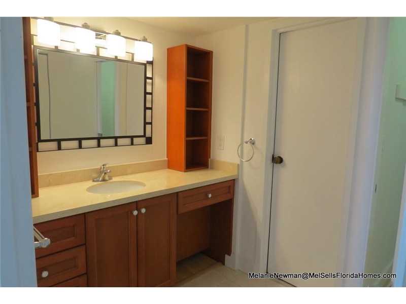100Bayview Dr, Sunny Isles Beach, FL 33160