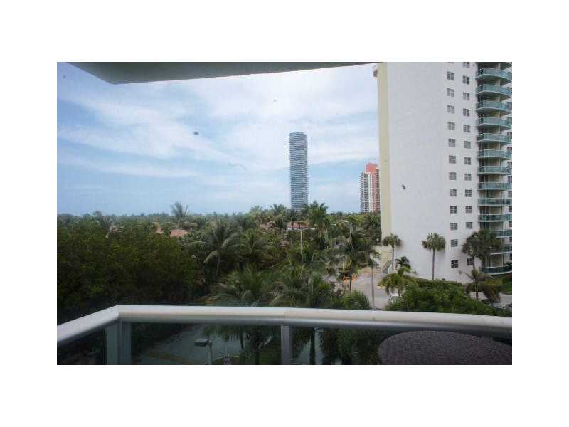 19390Collins Ave, Sunny Isles Beach, FL 33160