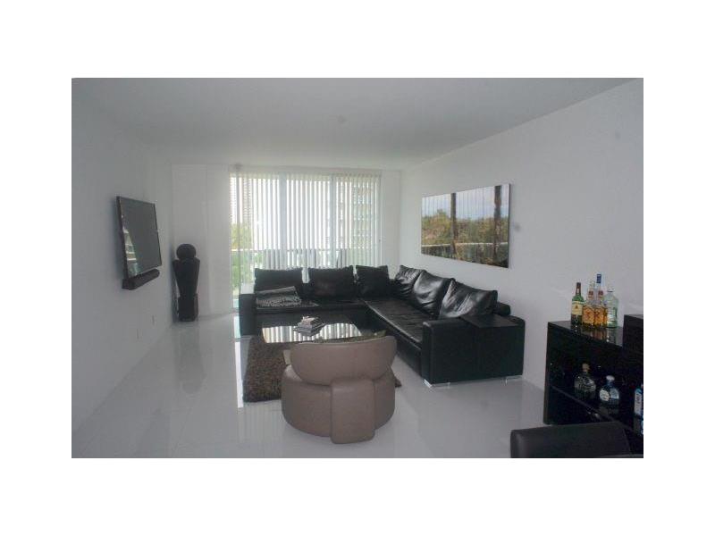 19390Collins Ave, Sunny Isles Beach, FL 33160