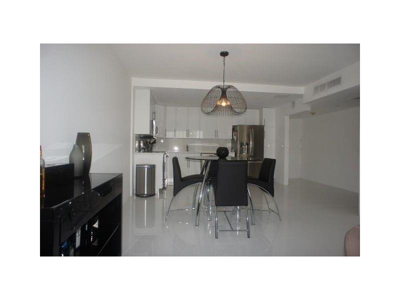 19390Collins Ave, Sunny Isles Beach, FL 33160
