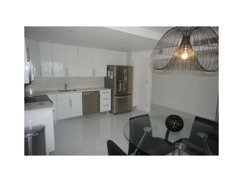 19390Collins Ave, Sunny Isles Beach, FL 33160