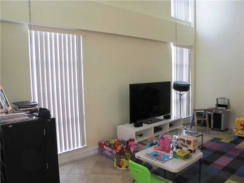 2700 Northeast 183rd St, Aventura, FL 33160