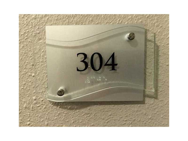 19370Collins Ave, Sunny Isles Beach, FL 33160