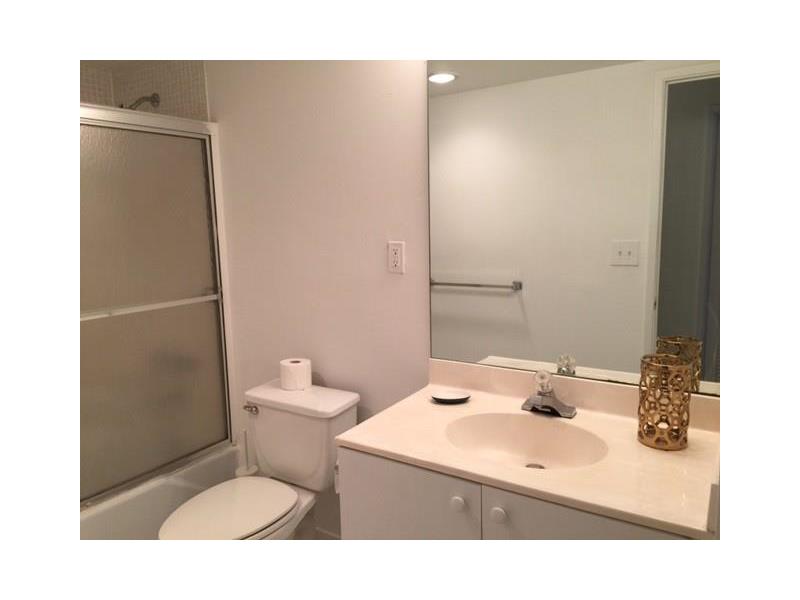 19370Collins Ave, Sunny Isles Beach, FL 33160