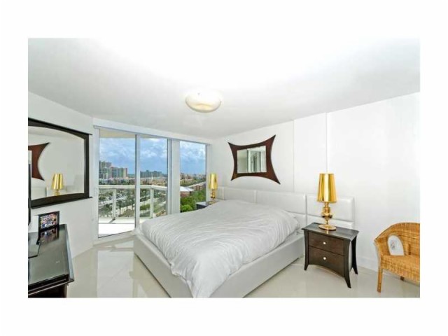 17275COLLINS AV, Sunny Isles Beach, FL 33160