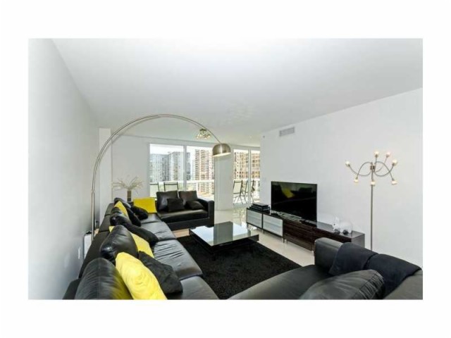 17275COLLINS AV, Sunny Isles Beach, FL 33160