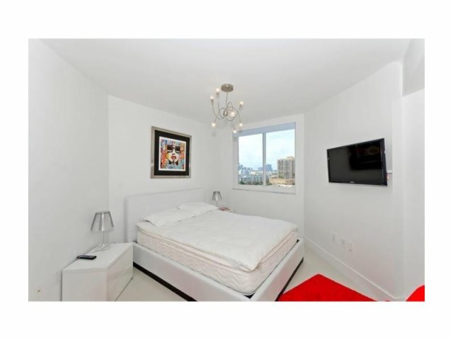 17275COLLINS AV, Sunny Isles Beach, FL 33160