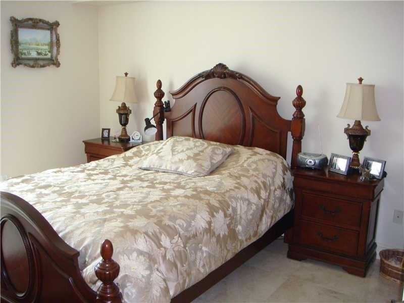 17555 Atlantic Blvd, Sunny Isles Beach, FL 33160