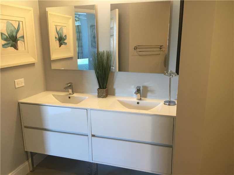 17145 North Bay Rd, Sunny Isles Beach, FL 33160