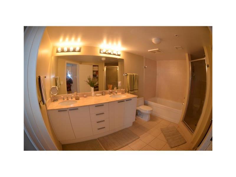 16699Collins Ave, Sunny Isles Beach, FL 33160