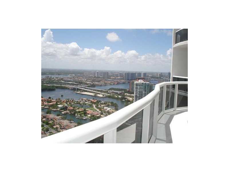 15901COLLINS AV, Sunny Isles Beach, FL 33160
