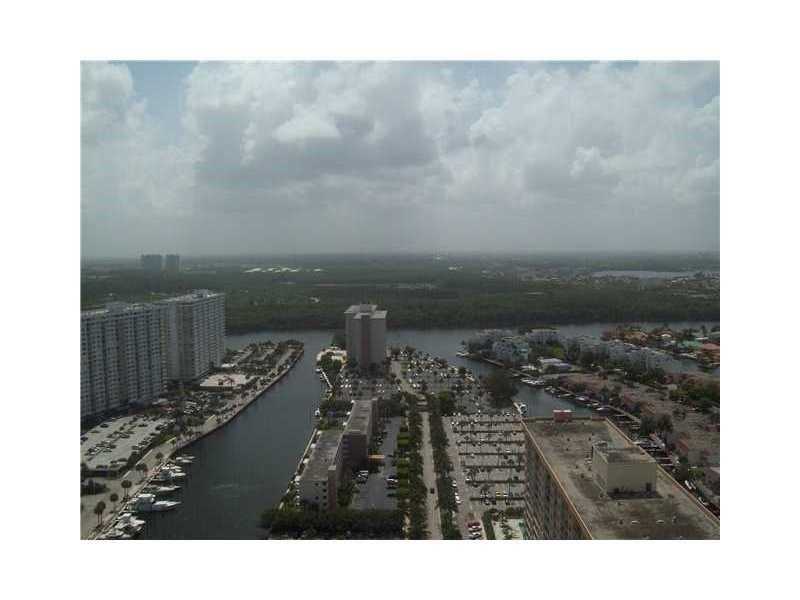 15901COLLINS AV, Sunny Isles Beach, FL 33160