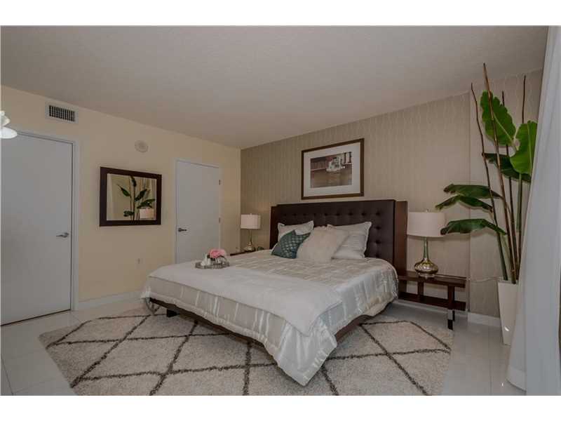 150 East Sunny Isles Blvd, Sunny Isles Beach, FL 33160